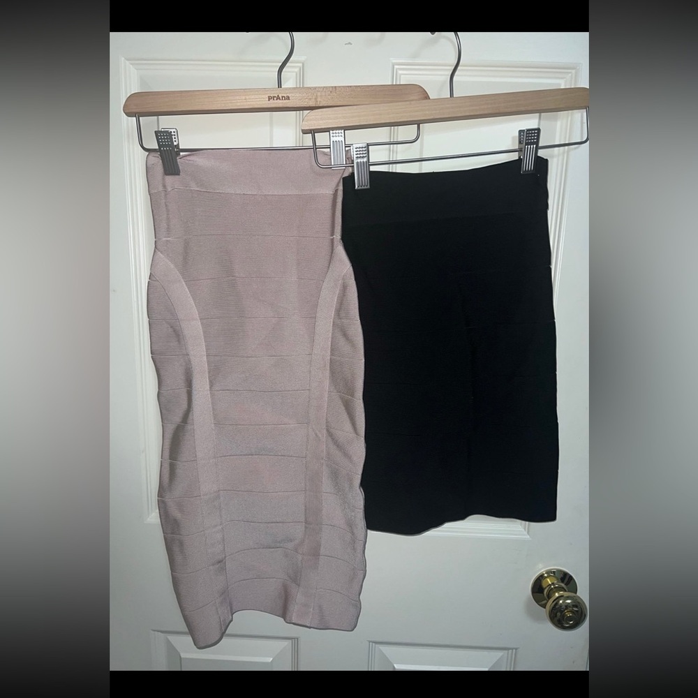 XXS BEBE BANDAGE SKIRTS can fit XS